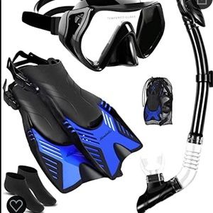 NWOT Ninetails 4in1 Unisex Snorkel Set with adjustable dive flippers size L/XL